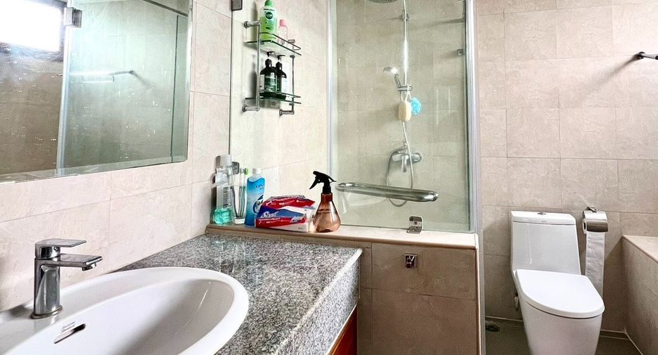 À vendre 3 chambres condo à Watthana, Bangkok