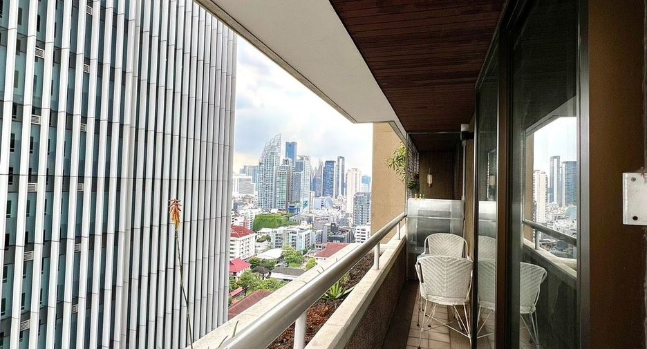 À vendre 3 chambres condo à Watthana, Bangkok