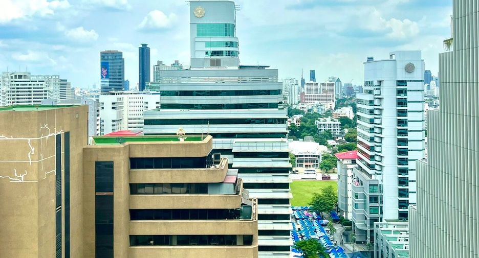 À vendre 3 chambres condo à Watthana, Bangkok