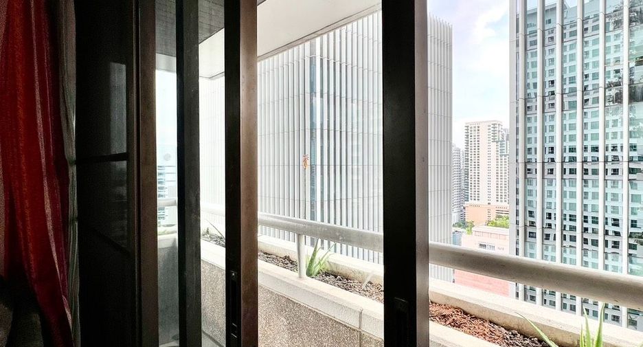 À vendre 3 chambres condo à Watthana, Bangkok