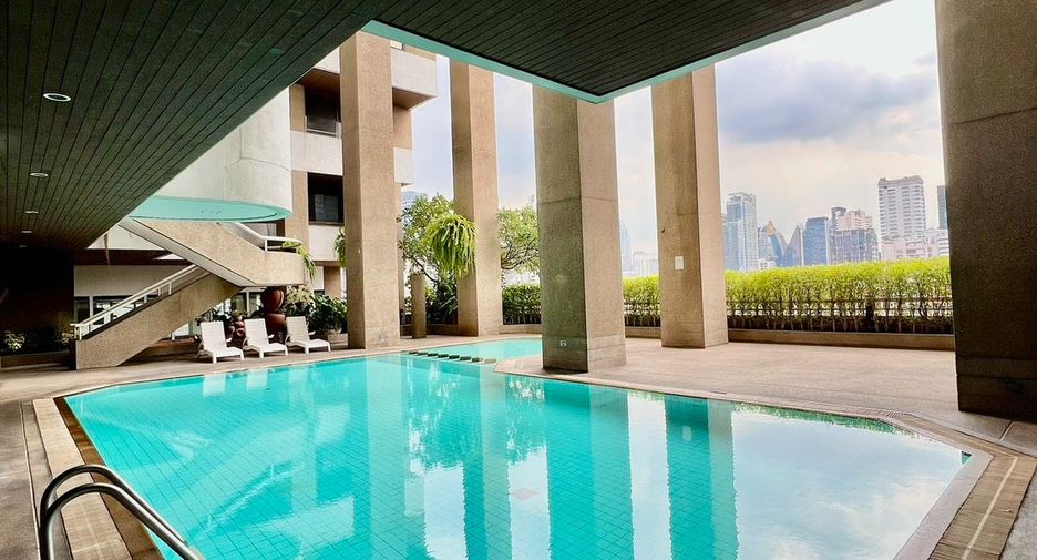 À vendre 3 chambres condo à Watthana, Bangkok