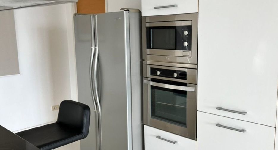 For rent 3 ベッドルーム condo in Khlong Toei, Bangkok