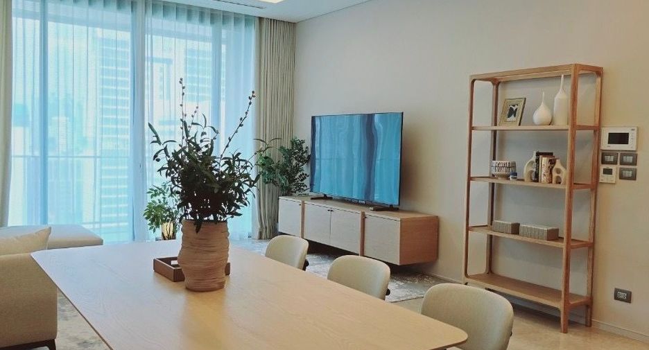 À louer 2 chambres condo à Pathum Wan, Bangkok