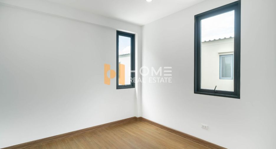 For sale 3 bedrooms house in Prawet, Bangkok