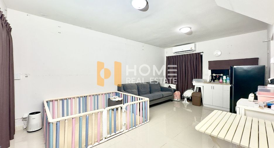 For sale 3 bedrooms townhouse in Prawet, Bangkok