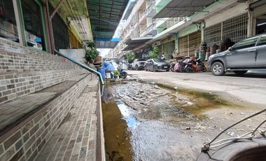 For sale 5 bedrooms townhouse in Bang Khun Thian, Bangkok