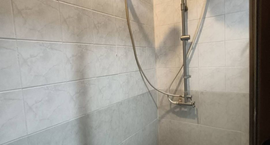 For sale 5 bedrooms townhouse in Bang Khun Thian, Bangkok