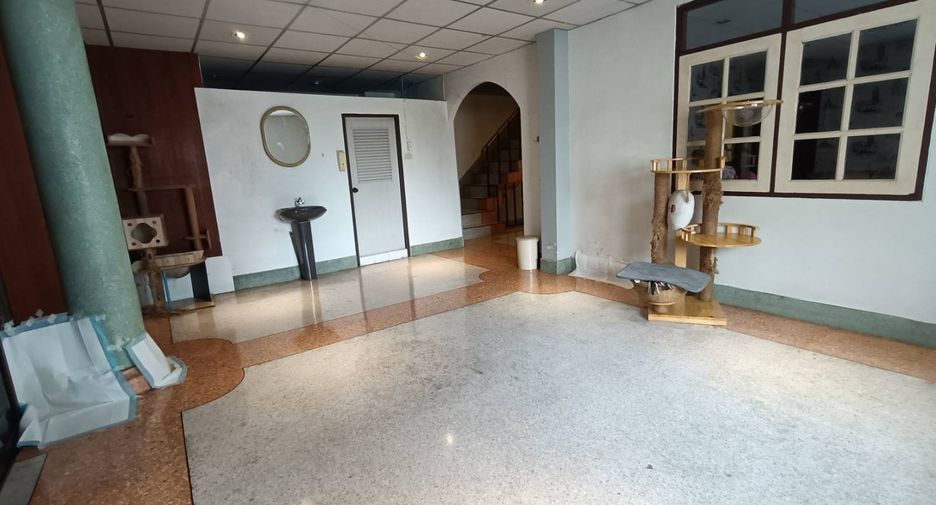 For sale 5 bedrooms townhouse in Bang Khun Thian, Bangkok