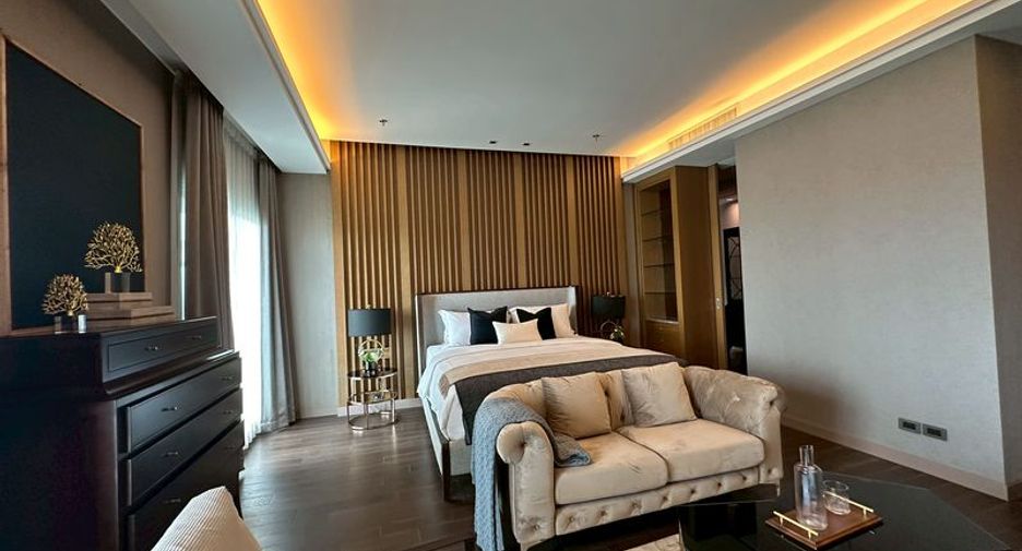 For sale 3 bedrooms condo in Si Racha, Chonburi