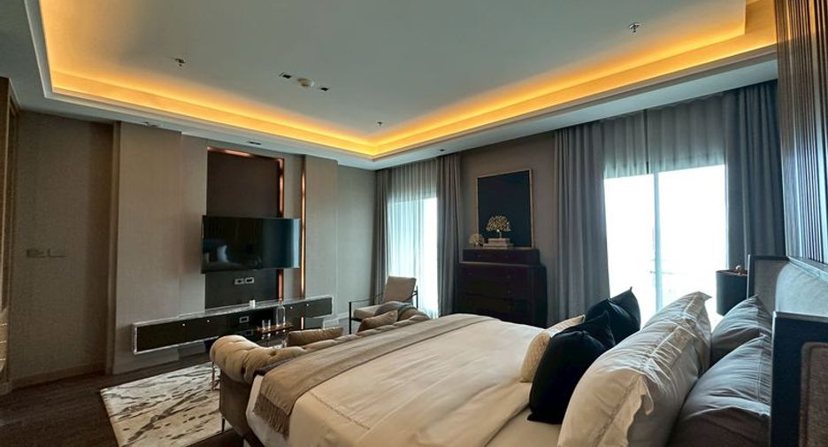 For sale 3 bedrooms condo in Si Racha, Chonburi