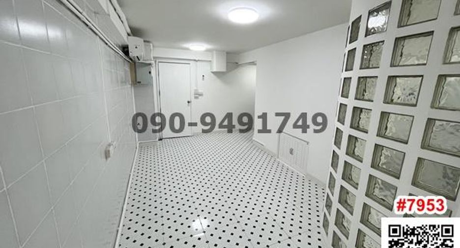 For rent 1 bed retail Space in Din Daeng, Bangkok