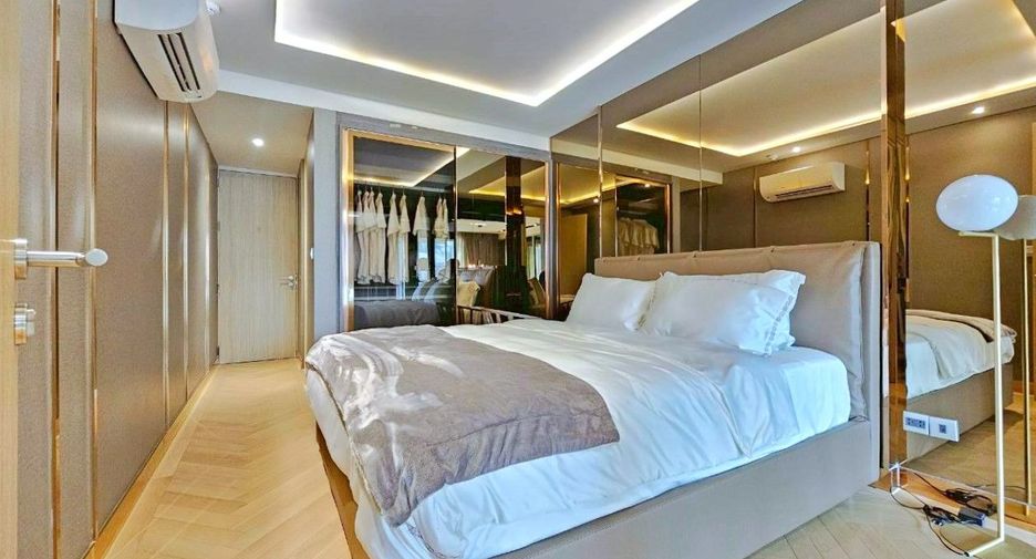 For sale 2 bedrooms condo in Watthana, Bangkok