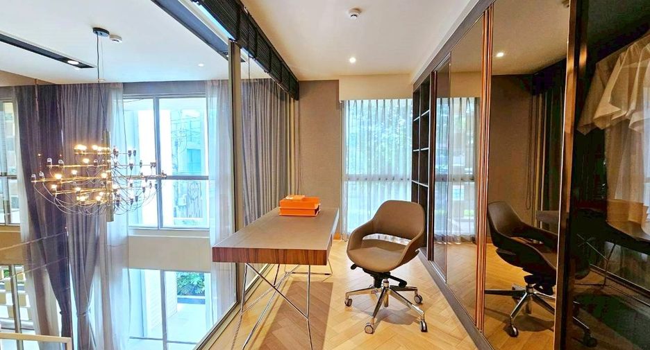 For sale 2 bedrooms condo in Watthana, Bangkok