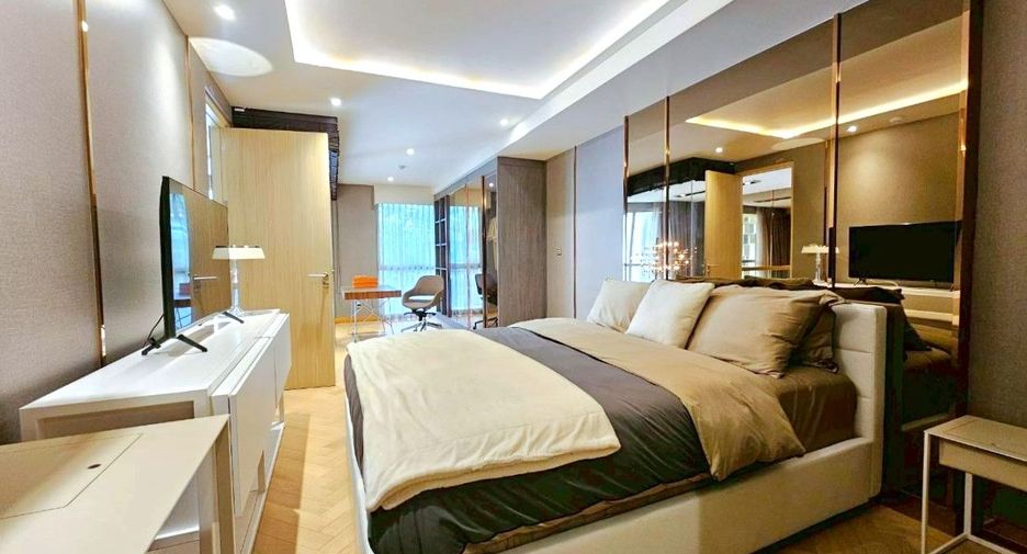 For sale 2 bedrooms condo in Watthana, Bangkok