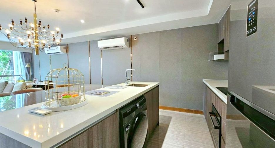 For sale 2 bedrooms condo in Watthana, Bangkok