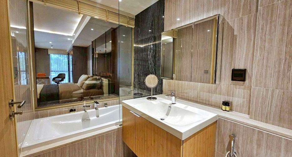For sale 2 bedrooms condo in Watthana, Bangkok