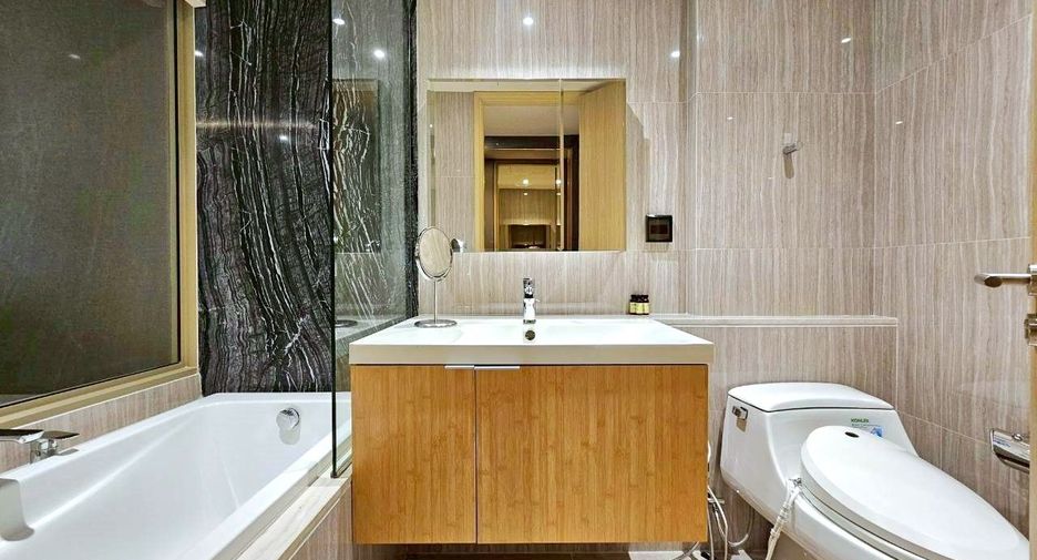 For sale 2 bedrooms condo in Watthana, Bangkok