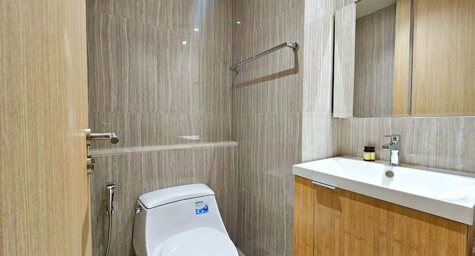 For sale 2 bedrooms condo in Watthana, Bangkok
