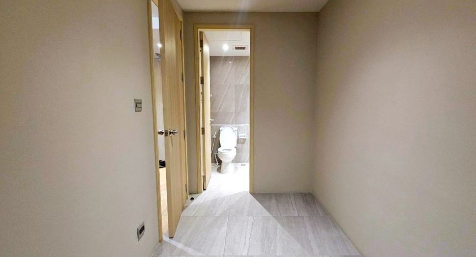For sale 2 bedrooms condo in Watthana, Bangkok