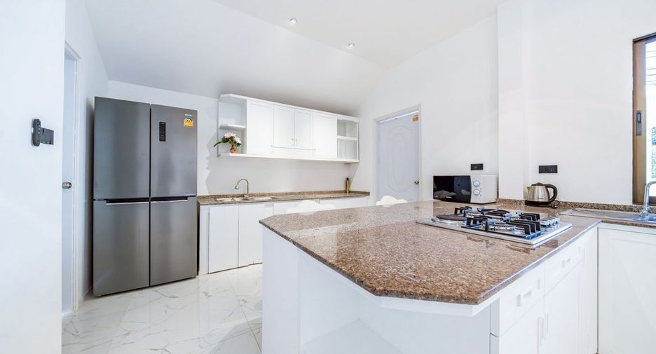 Haus zum Kauf mit 5 Zimmer in Bang Lamung, Chonburi