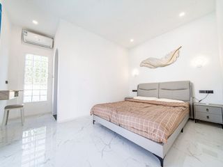 Haus zum Kauf mit 5 Zimmer in Bang Lamung, Chonburi