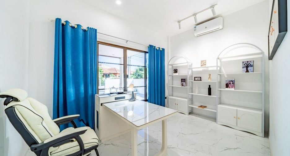Haus zum Kauf mit 5 Zimmer in Bang Lamung, Chonburi