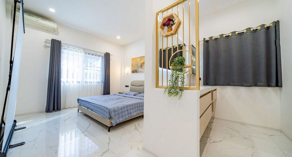 Haus zum Kauf mit 5 Zimmer in Bang Lamung, Chonburi