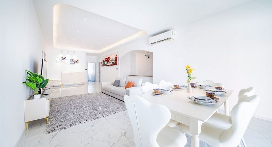 Haus zum Kauf mit 5 Zimmer in Bang Lamung, Chonburi