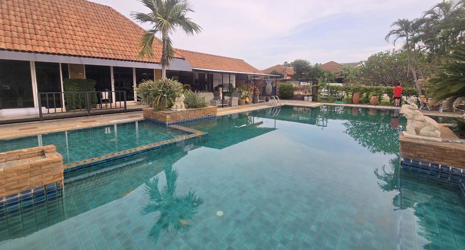 Haus zum Kauf mit 5 Zimmer in Bang Lamung, Chonburi