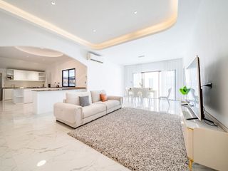 Haus zum Kauf mit 5 Zimmer in Bang Lamung, Chonburi
