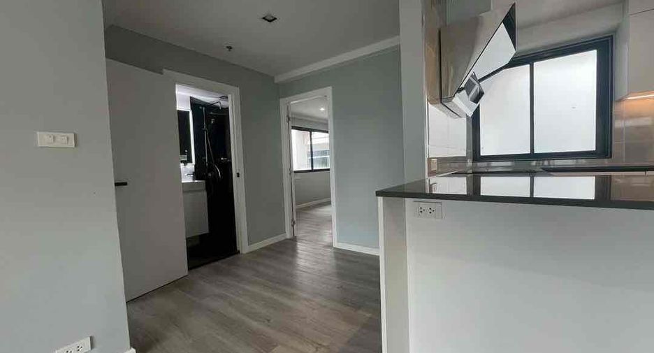 For sale 2 bedrooms condo in Sathon, Bangkok