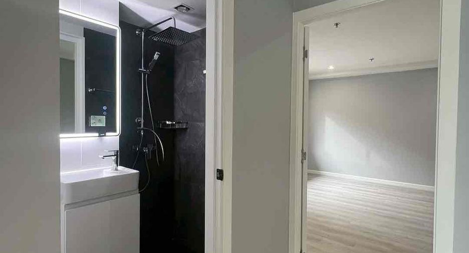 For sale 2 bedrooms condo in Sathon, Bangkok