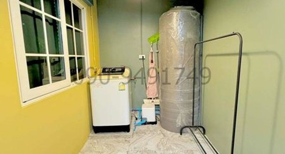 For rent 3 bedrooms condo in Khlong Luang, Pathum Thani