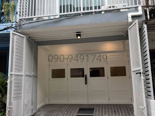 出租 2 卧室 商业空间 在 Phra Khanong, 曼谷
