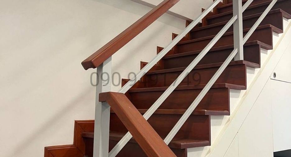 For rent 2 bedrooms retail Space in Phra Khanong, Bangkok