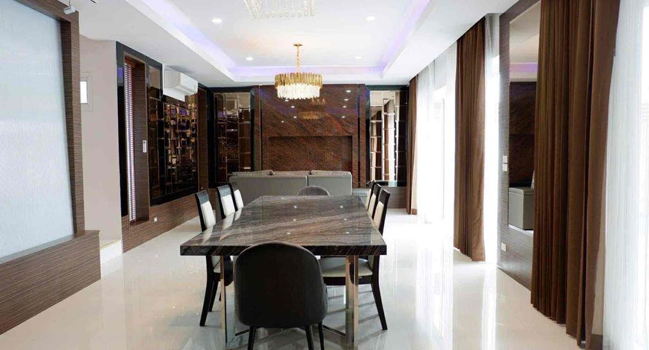 Villa en alquiler y en venta de 4 habitaciones en Bang Lamung, Chonburi