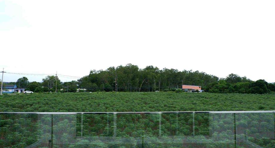 Villa en alquiler y en venta de 4 habitaciones en Bang Lamung, Chonburi