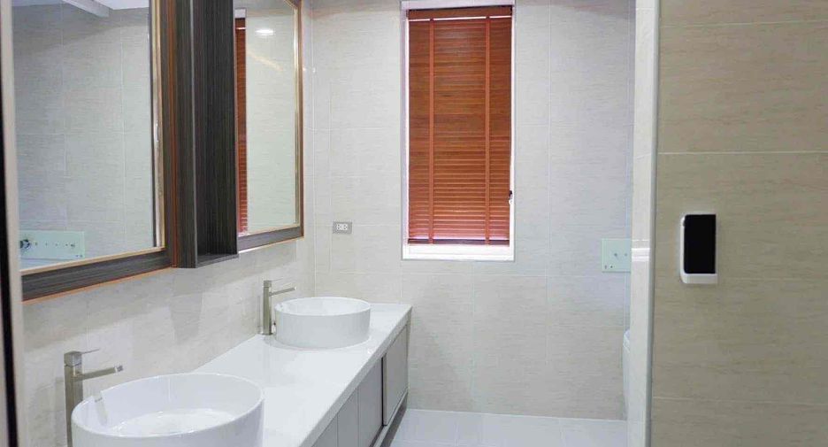 Villa en alquiler y en venta de 4 habitaciones en Bang Lamung, Chonburi