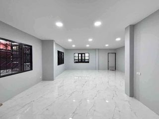 For sale 4 bedrooms house in Lat Krabang, Bangkok