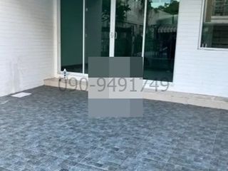 Reihenhaus zur Miete mit 4 Zimmer in Prawet, Bangkok