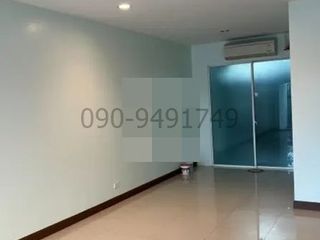 Reihenhaus zur Miete mit 4 Zimmer in Prawet, Bangkok