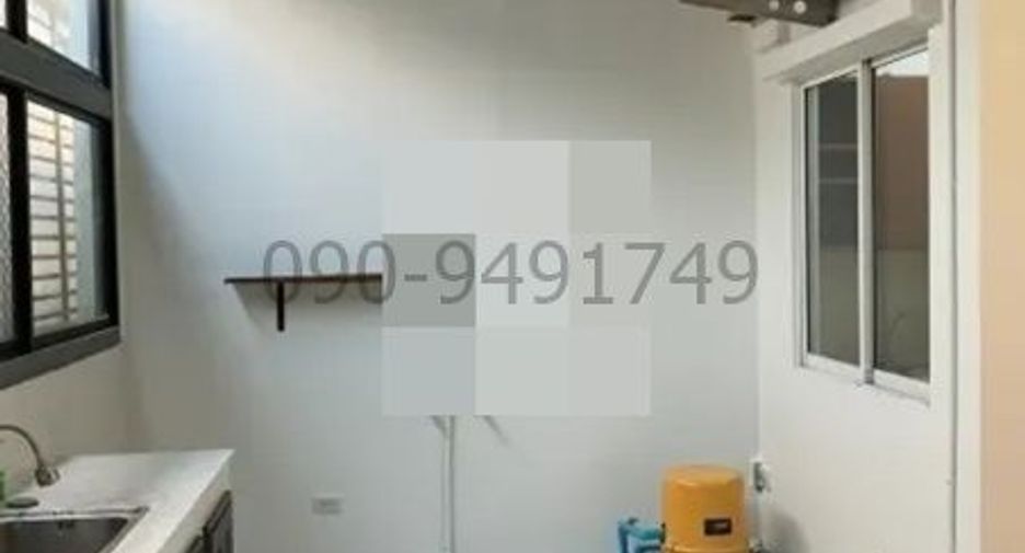 For rent 4 bedrooms townhouse in Prawet, Bangkok