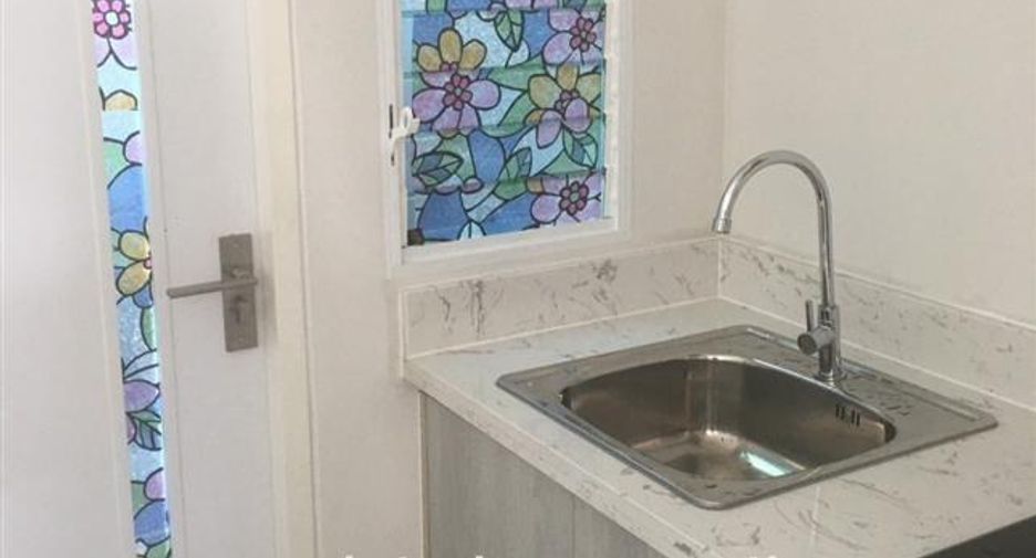 Casa adosada en venta de 3 habitaciones en Lat Krabang, Bangkok