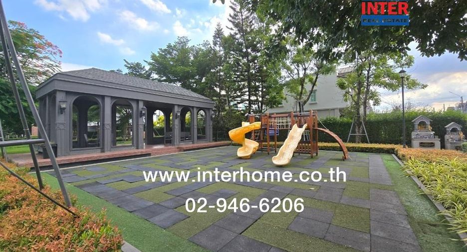 Casa adosada en venta de 3 habitaciones en Lat Krabang, Bangkok