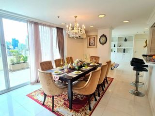 Apartamento en alquiler de 4 habitaciones en Watthana, Bangkok