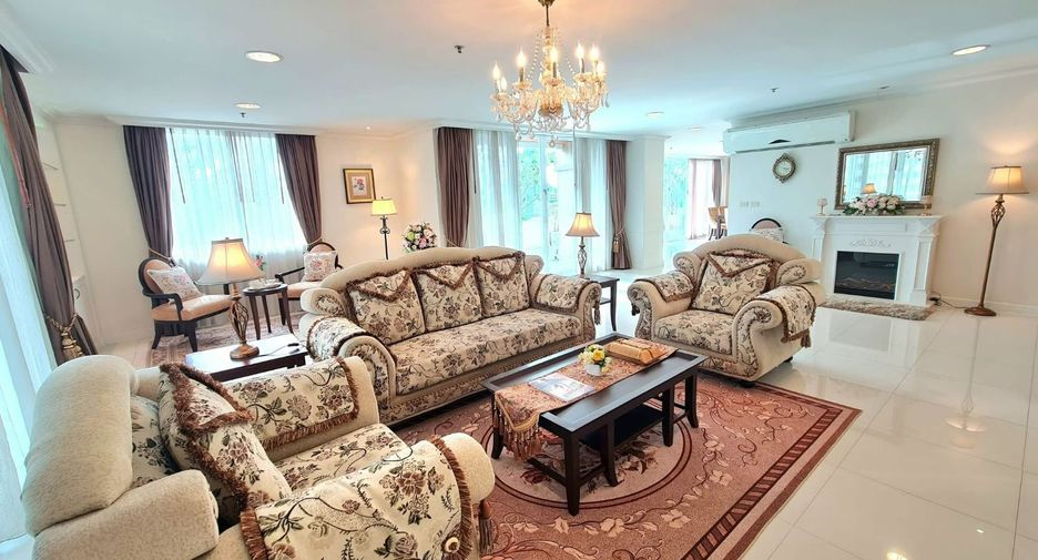 For rent 4 bedrooms apartment in Watthana, Bangkok