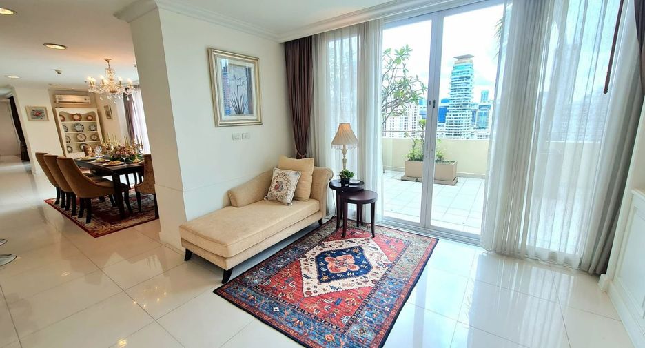 For rent 4 bedrooms apartment in Watthana, Bangkok