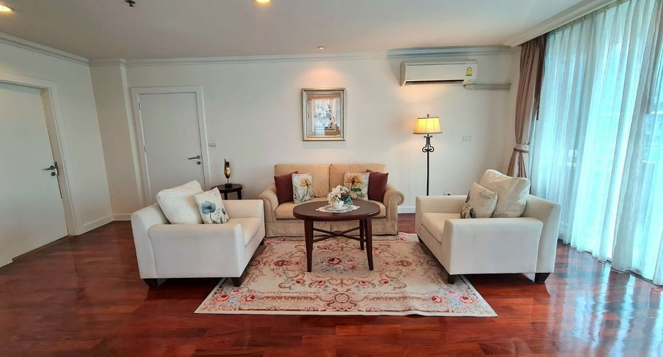 For rent 4 bedrooms apartment in Watthana, Bangkok