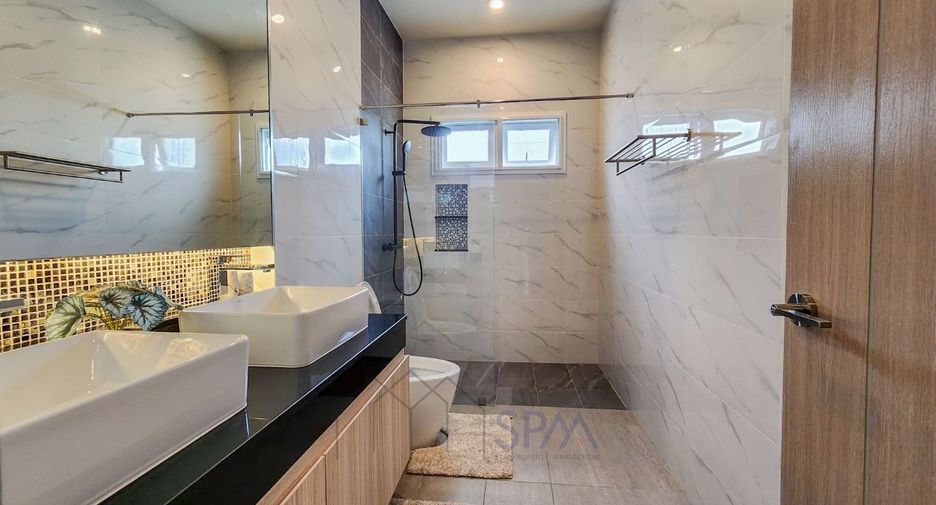 For sale 3 bedrooms villa in Hua Hin, Prachuap Khiri Khan