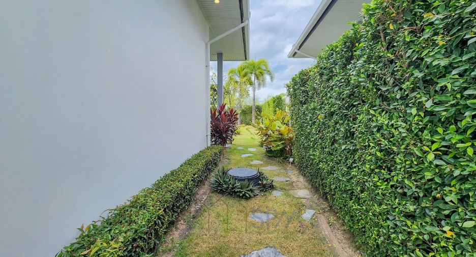 For sale 3 bedrooms villa in Hua Hin, Prachuap Khiri Khan